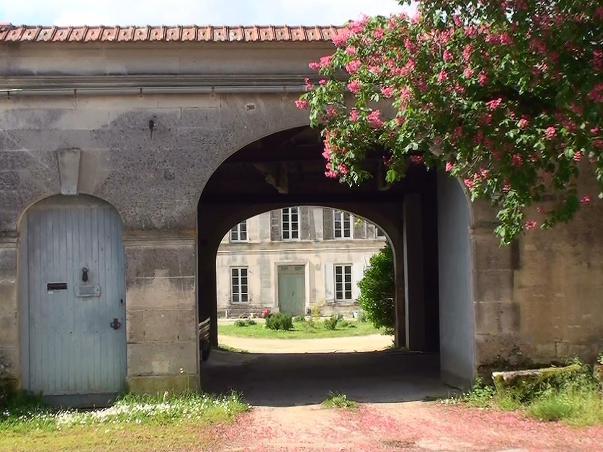 Mareuil  Le Dojo Du Plessis B&B 외부 사진