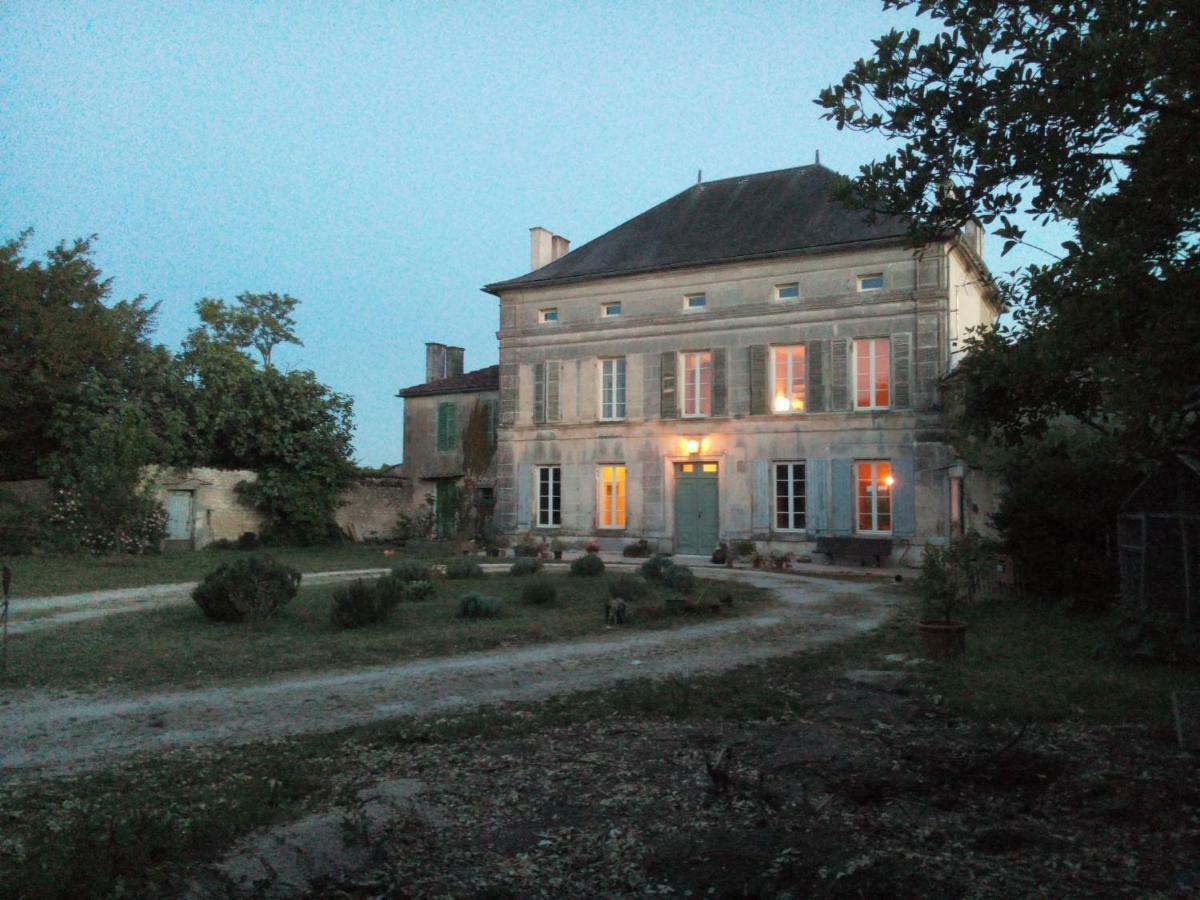 Mareuil  Le Dojo Du Plessis B&B 외부 사진